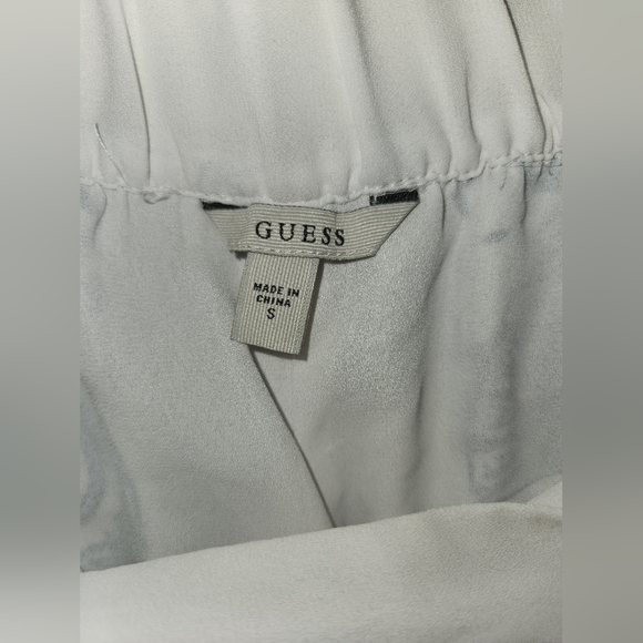 Guess, white and blue pattern, size small - Picture 3 of 4